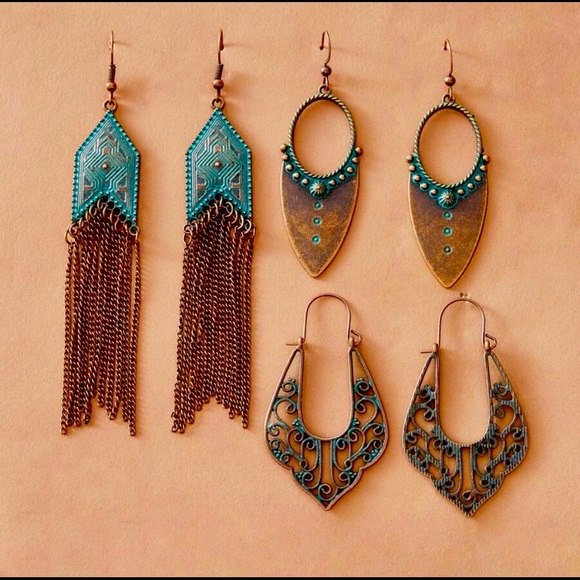 KismetsKloset Jewelry - Veneto Earring Set